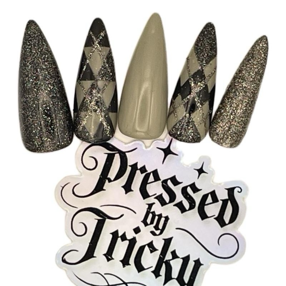 Checkmate | Harlequin Gothic Glam Press-On Nails — Handcrafted Luxe Set